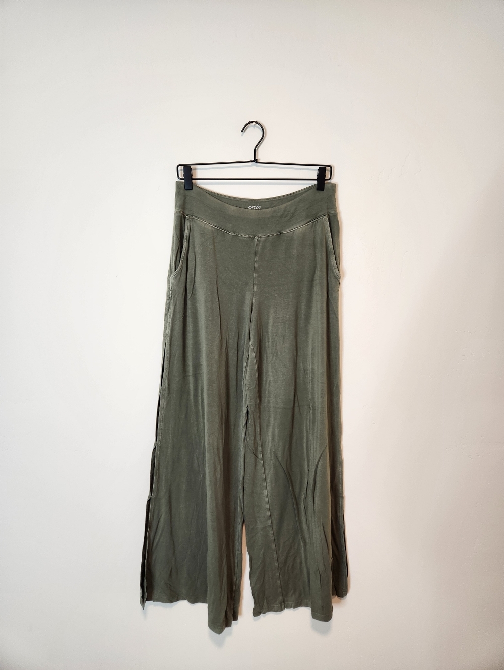 Aerie Island Wide Leg Lounge Pants Size Medium - Picture 3 of 11